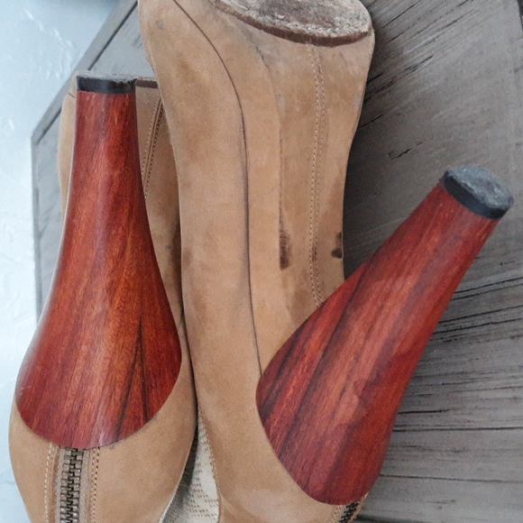 Ugg Collection Heels Women - Picture 13 of 13